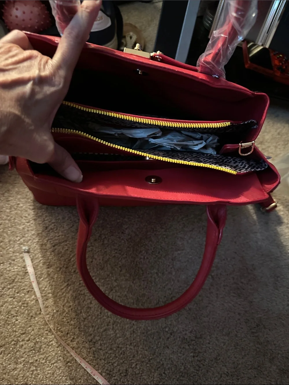 Ello purse